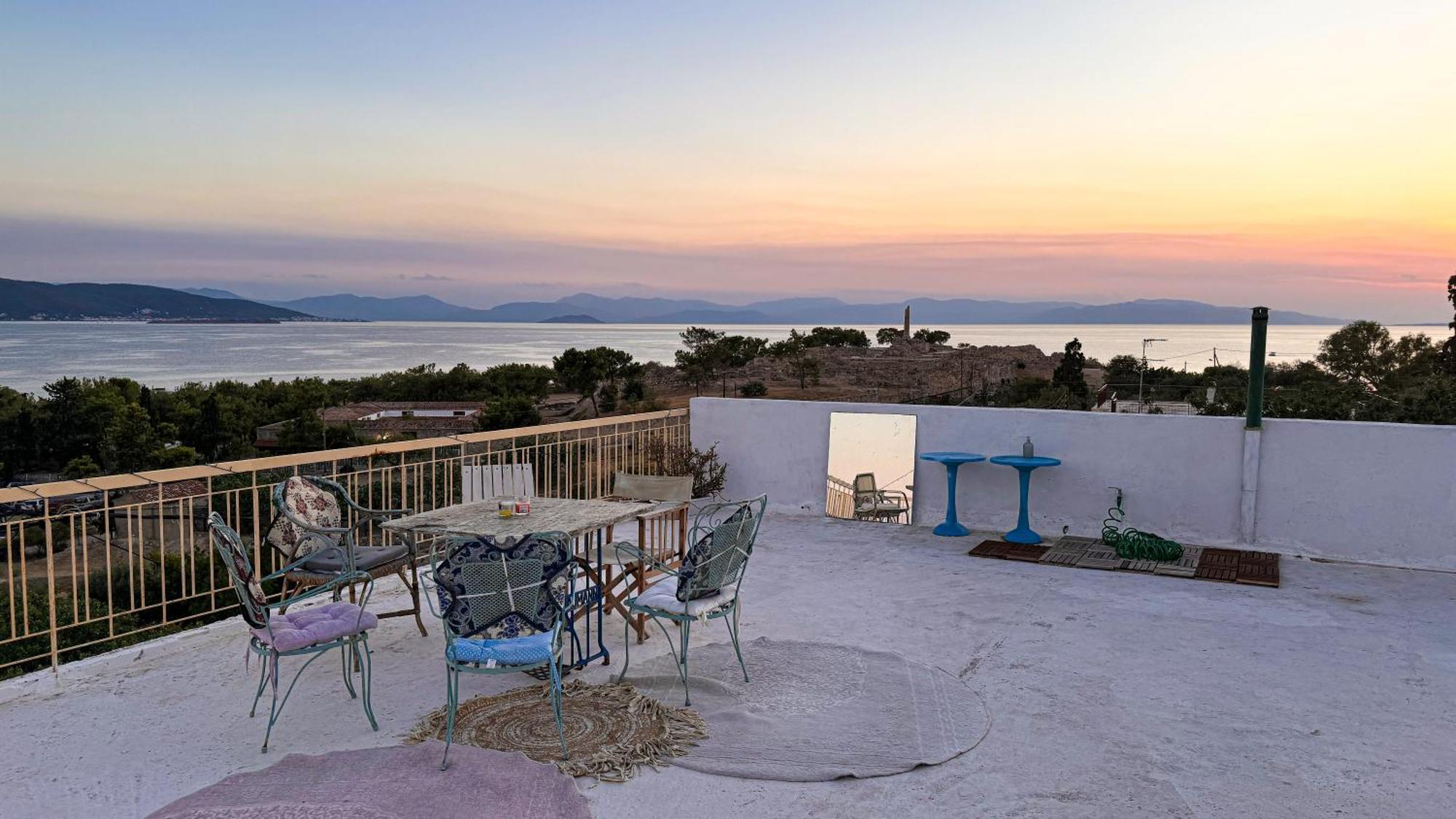 Appartement Vue Sur Mer Soul Family, Egine Aegina Exteriör bild
