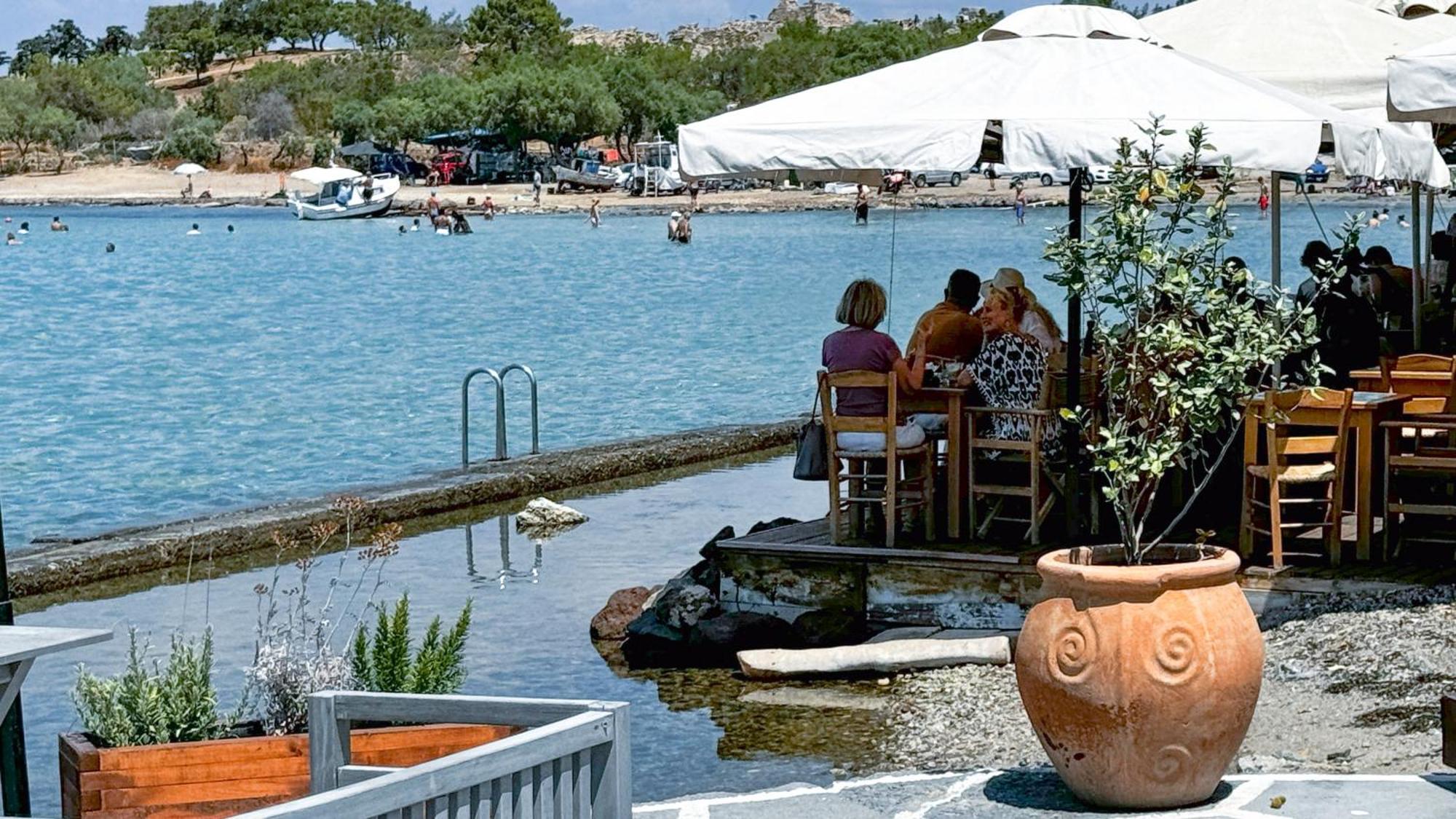 Appartement Vue Sur Mer Soul Family, Egine Aegina Exteriör bild